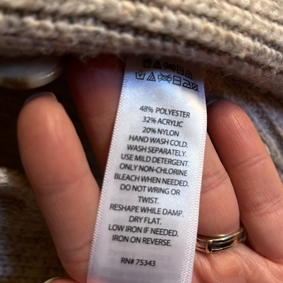 Jessica Simpson chunky sweater - Picture 6 of 7